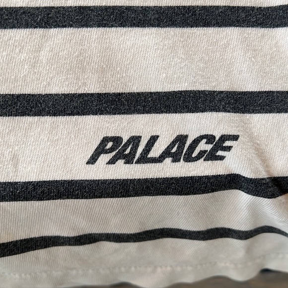 Palace tee shirt - Picture 2 of 4